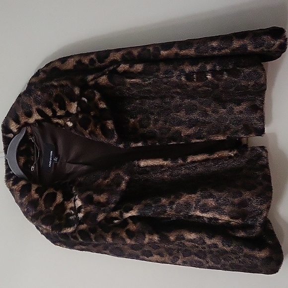 Jones New York Faux Leopard Fur Coat - Picture 9 of 9